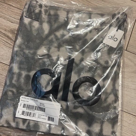 Alo yoga shopper tote - Picture 2 of 2